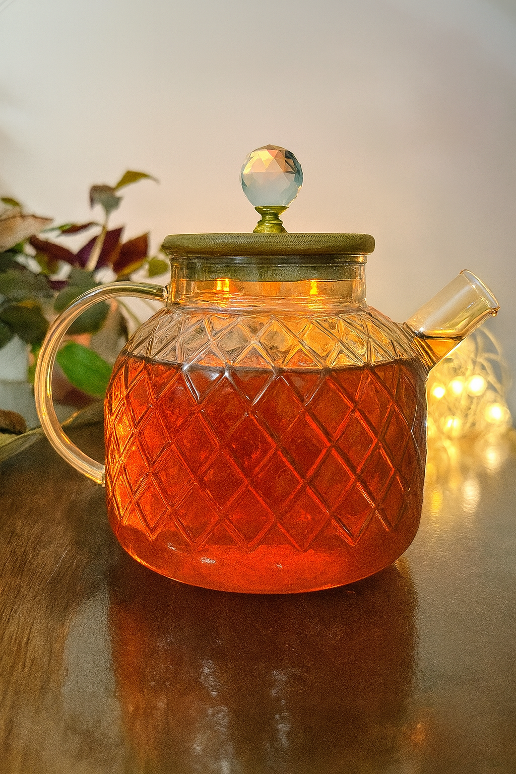 Diamond-Cut Glass Teapot with Crystal Knob | CeramicVista