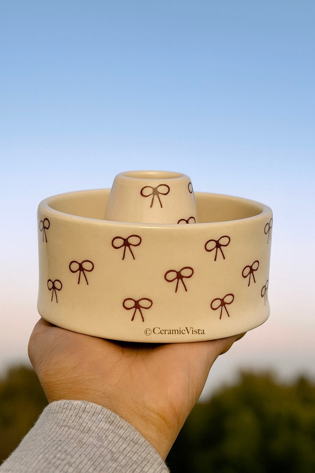 Handcrafted Bow-Pattern Matcha Bowl(Chawan) & Whisk Holder(Chasen Stand) Set – Ceramic Chawan Duo | CeramicVista