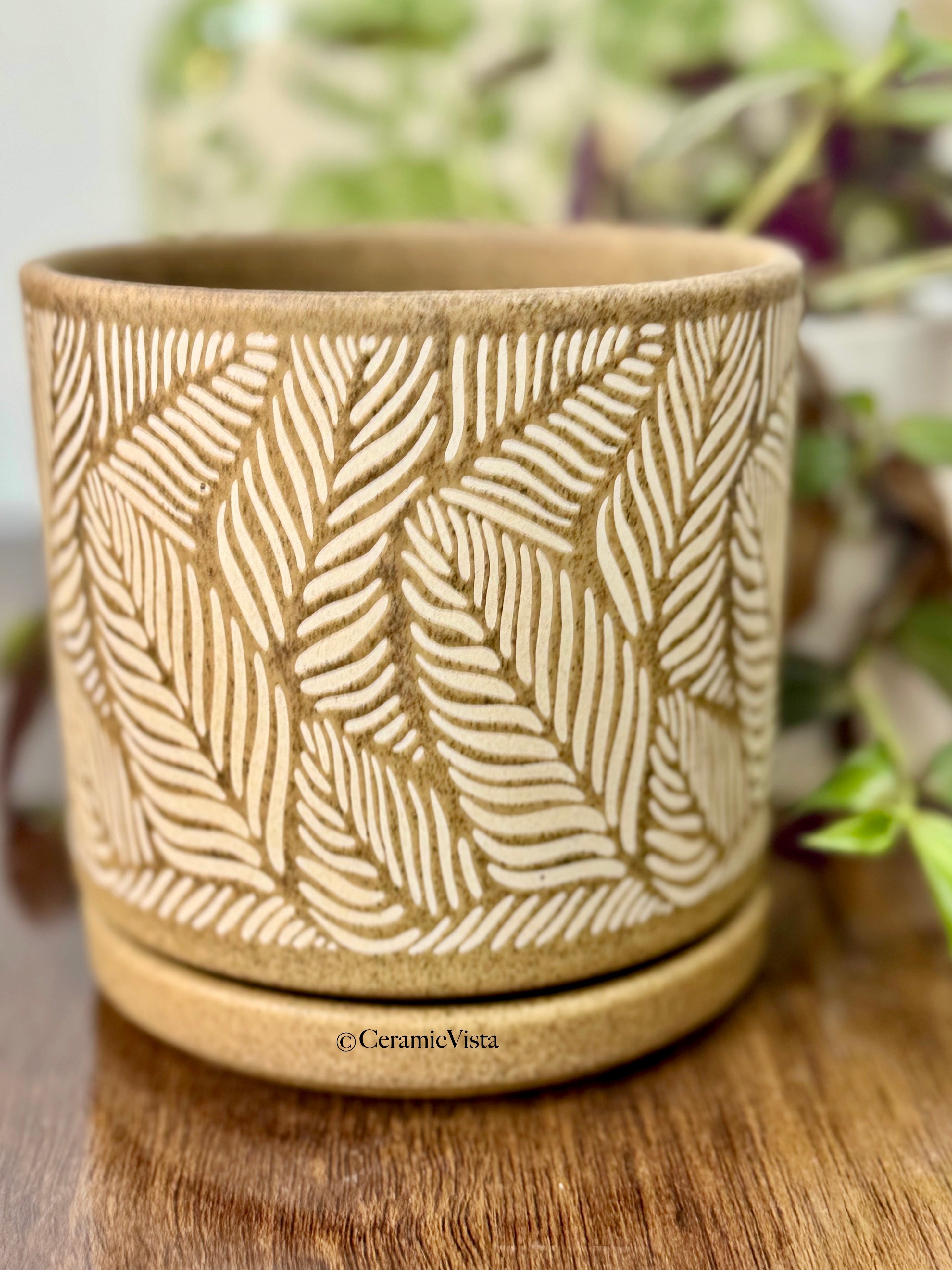 Earthy Leaf-Carved Ceramic Planter with Tray | CeramicVista